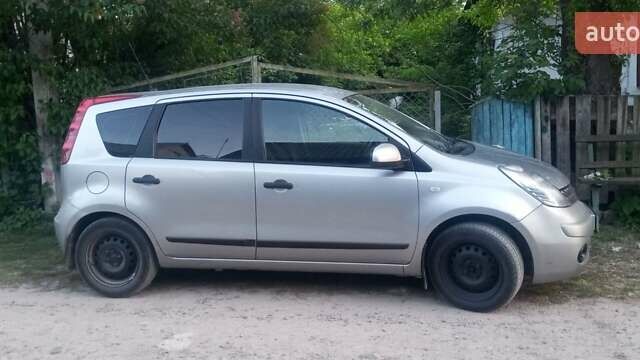 Ниссан Ноут, объемом двигателя 1.39 л и пробегом 322 тыс. км за 4300 $, фото 1 на Automoto.ua