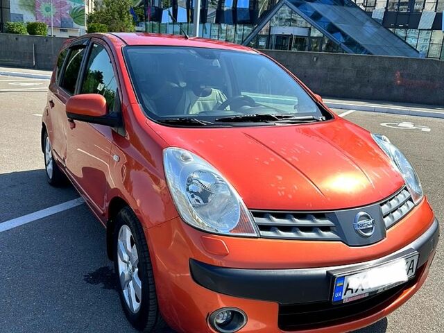 Ниссан Ноут, объемом двигателя 1.6 л и пробегом 214 тыс. км за 3999 $, фото 1 на Automoto.ua