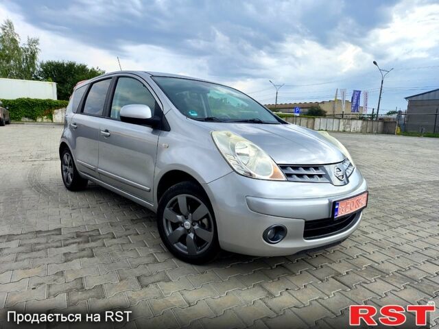 Ниссан Ноут, объемом двигателя 1.6 л и пробегом 170 тыс. км за 5999 $, фото 1 на Automoto.ua