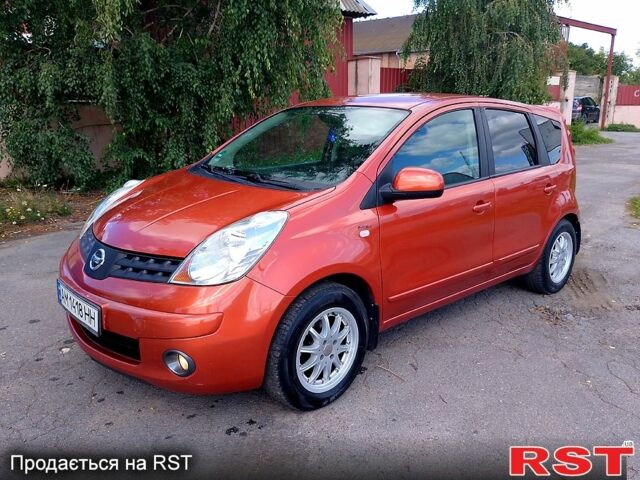 Ниссан Ноут, объемом двигателя 1.6 л и пробегом 216 тыс. км за 4550 $, фото 1 на Automoto.ua