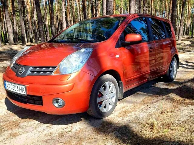 Ниссан Ноут, объемом двигателя 1.6 л и пробегом 252 тыс. км за 5200 $, фото 1 на Automoto.ua