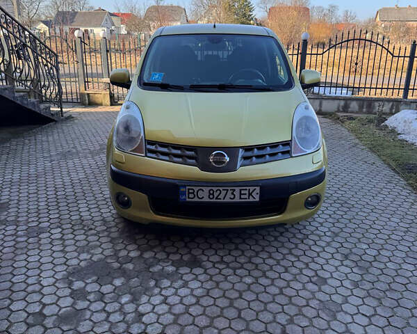Жовтий Ніссан Ноут, об'ємом двигуна 1.6 л та пробігом 108 тис. км за 6800 $, фото 1 на Automoto.ua
