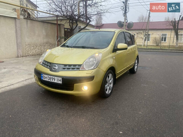 Жовтий Ніссан Ноут, об'ємом двигуна 1.6 л та пробігом 263 тис. км за 4300 $, фото 1 на Automoto.ua