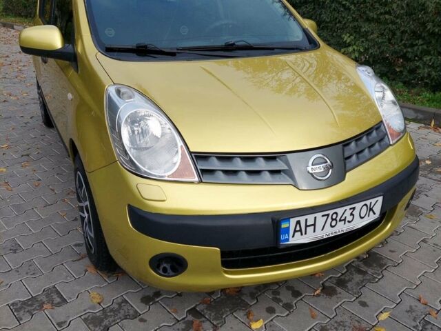 Желтый Ниссан Ноут, объемом двигателя 1.39 л и пробегом 375 тыс. км за 4500 $, фото 1 на Automoto.ua
