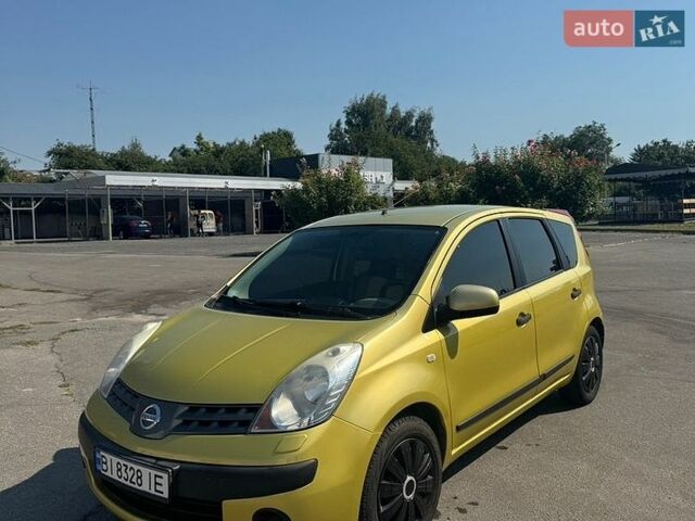 Жовтий Ніссан Ноут, об'ємом двигуна 1.6 л та пробігом 217 тис. км за 5700 $, фото 1 на Automoto.ua