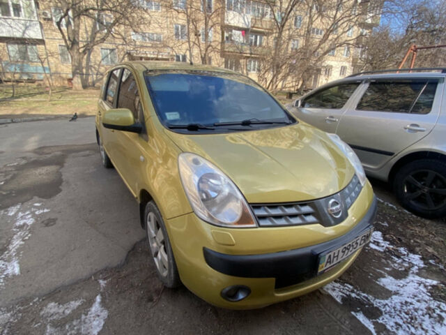 Жовтий Ніссан Ноут, об'ємом двигуна 1.6 л та пробігом 98 тис. км за 7000 $, фото 1 на Automoto.ua