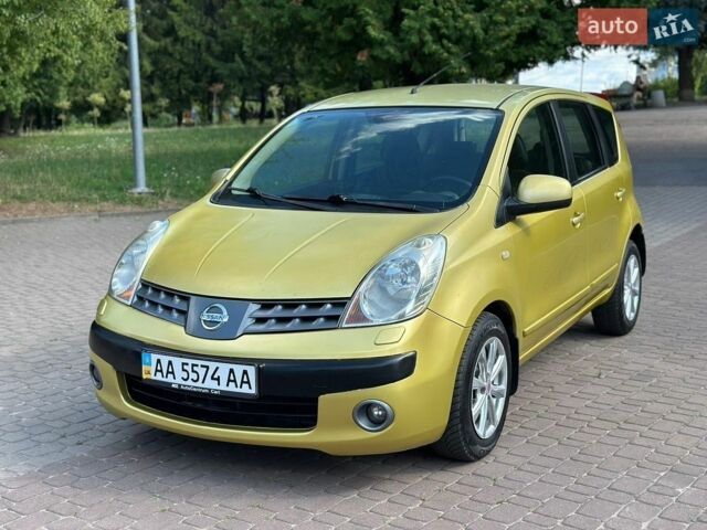 Желтый Ниссан Ноут, объемом двигателя 1.6 л и пробегом 192 тыс. км за 4400 $, фото 1 на Automoto.ua