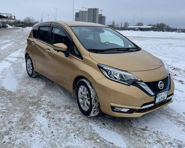 Желтый Ниссан Ноут, объемом двигателя 1.2 л и пробегом 57 тыс. км за 13500 $, фото 1 на Automoto.ua