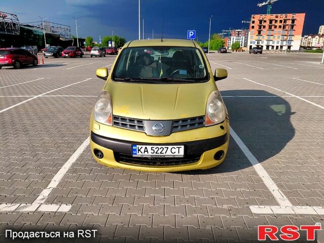 Жовтий Ніссан Ноут, об'ємом двигуна 1.6 л та пробігом 297 тис. км за 5600 $, фото 1 на Automoto.ua