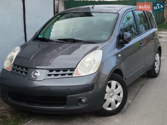 Сірий Ніссан Ноут, об'ємом двигуна 1.5 л та пробігом 200 тис. км за 4950 $, фото 1 на Automoto.ua