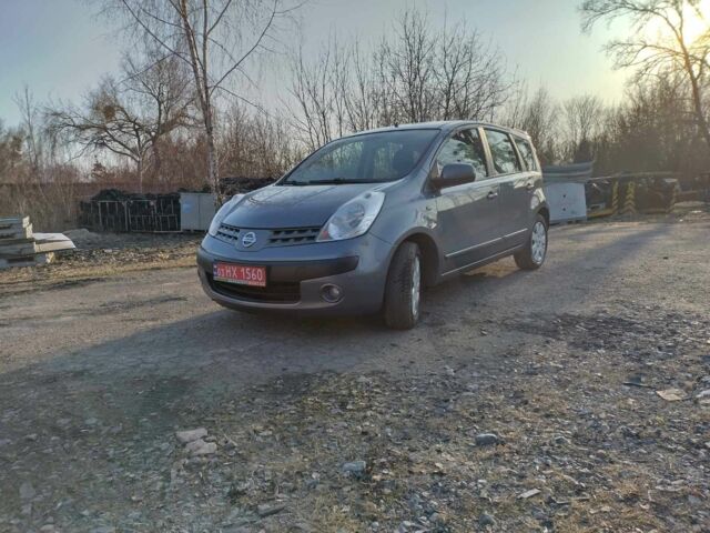 Сірий Ніссан Ноут, об'ємом двигуна 1.4 л та пробігом 230 тис. км за 4999 $, фото 1 на Automoto.ua