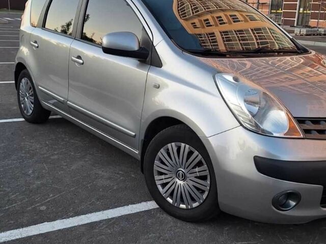 Сірий Ніссан Ноут, об'ємом двигуна 1.4 л та пробігом 280 тис. км за 5500 $, фото 1 на Automoto.ua