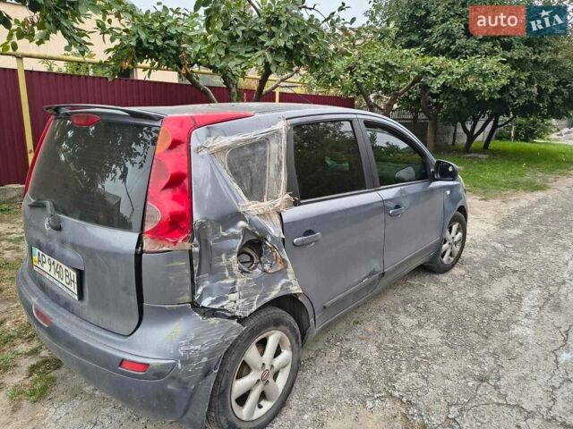 Серый Ниссан Ноут, объемом двигателя 1.4 л и пробегом 250 тыс. км за 2000 $, фото 1 на Automoto.ua