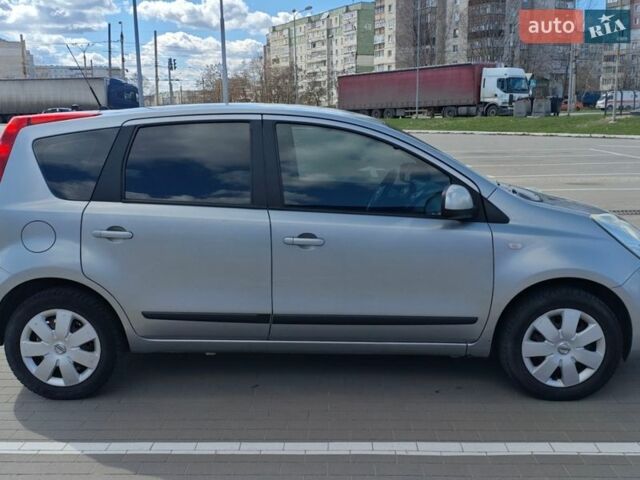 Серый Ниссан Ноут, объемом двигателя 1.4 л и пробегом 296 тыс. км за 4400 $, фото 1 на Automoto.ua