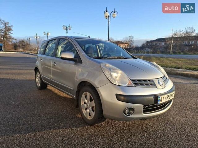 Сірий Ніссан Ноут, об'ємом двигуна 1.6 л та пробігом 240 тис. км за 5200 $, фото 1 на Automoto.ua