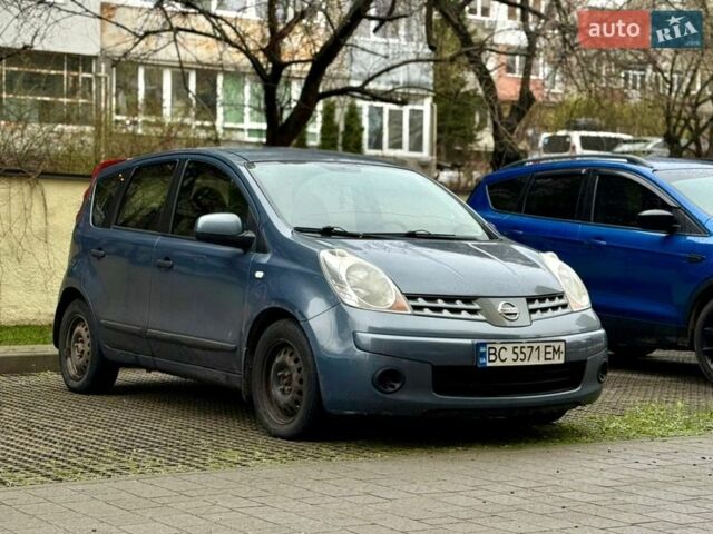 Серый Ниссан Ноут, объемом двигателя 1.39 л и пробегом 276 тыс. км за 2800 $, фото 1 на Automoto.ua