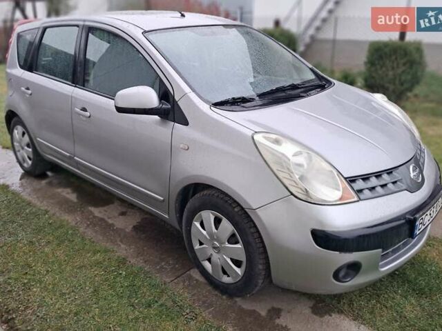 Серый Ниссан Ноут, объемом двигателя 1.4 л и пробегом 249 тыс. км за 4700 $, фото 1 на Automoto.ua