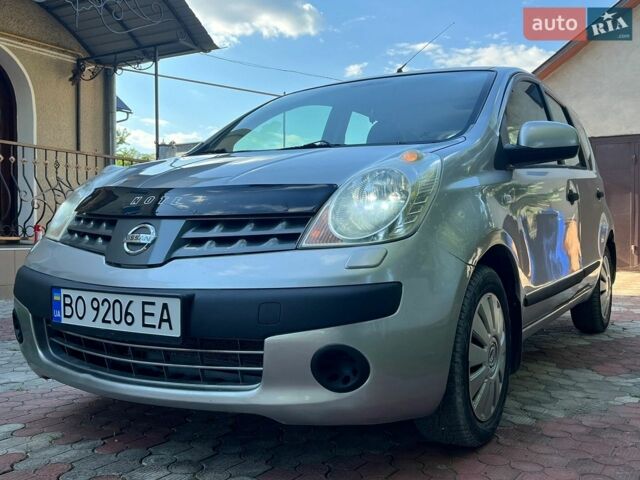 Сірий Ніссан Ноут, об'ємом двигуна 1.6 л та пробігом 183 тис. км за 5499 $, фото 1 на Automoto.ua
