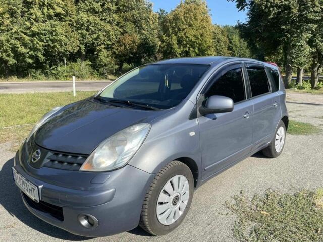 Сірий Ніссан Ноут, об'ємом двигуна 1.6 л та пробігом 260 тис. км за 5700 $, фото 1 на Automoto.ua