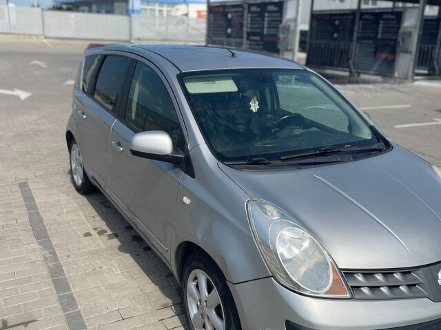 Сірий Ніссан Ноут, об'ємом двигуна 1.46 л та пробігом 207 тис. км за 4999 $, фото 1 на Automoto.ua