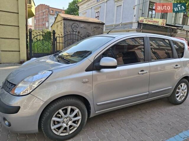 Серый Ниссан Ноут, объемом двигателя 1.6 л и пробегом 250 тыс. км за 7000 $, фото 1 на Automoto.ua