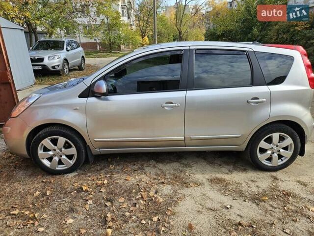 Серый Ниссан Ноут, объемом двигателя 1.6 л и пробегом 188 тыс. км за 6700 $, фото 1 на Automoto.ua