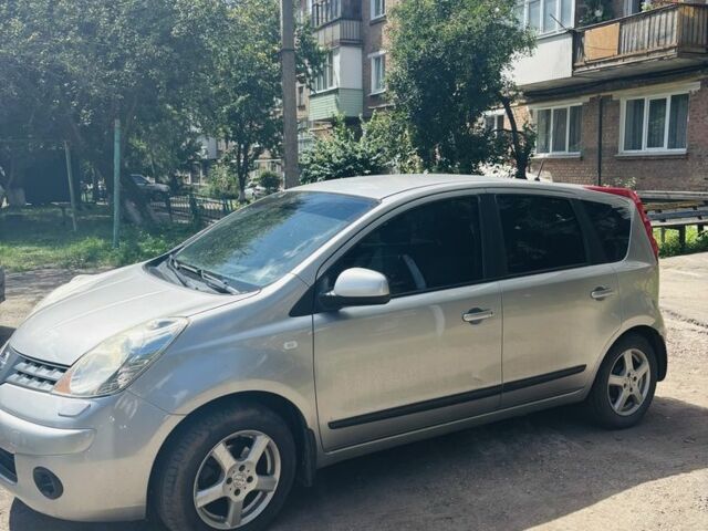 Сірий Ніссан Ноут, об'ємом двигуна 1.4 л та пробігом 152 тис. км за 5200 $, фото 1 на Automoto.ua