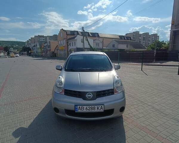 Сірий Ніссан Ноут, об'ємом двигуна 1.4 л та пробігом 150 тис. км за 5100 $, фото 1 на Automoto.ua