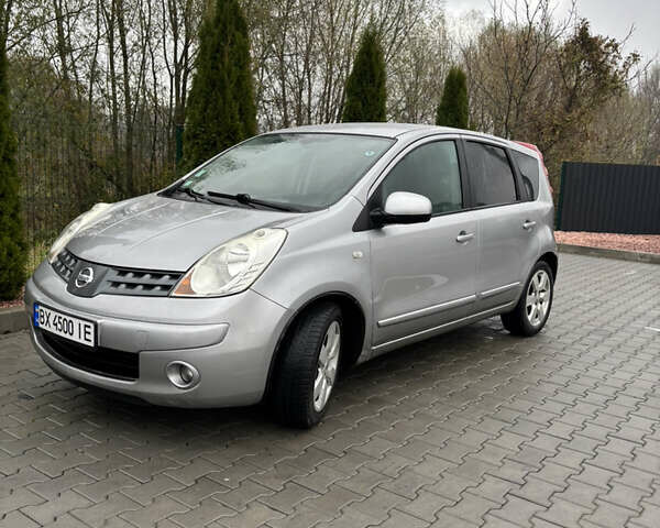 Сірий Ніссан Ноут, об'ємом двигуна 1.46 л та пробігом 263 тис. км за 5400 $, фото 1 на Automoto.ua