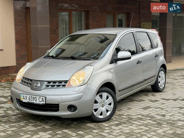Серый Ниссан Ноут, объемом двигателя 1.4 л и пробегом 142 тыс. км за 4800 $, фото 1 на Automoto.ua