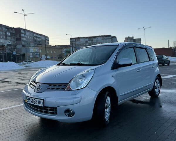 Сірий Ніссан Ноут, об'ємом двигуна 1.6 л та пробігом 198 тис. км за 5600 $, фото 1 на Automoto.ua