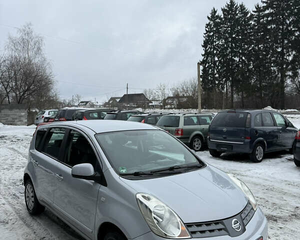 Сірий Ніссан Ноут, об'ємом двигуна 1.4 л та пробігом 188 тис. км за 5000 $, фото 1 на Automoto.ua