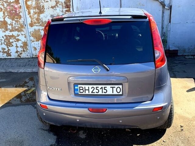 Сірий Ніссан Ноут, об'ємом двигуна 1.6 л та пробігом 203 тис. км за 7000 $, фото 1 на Automoto.ua