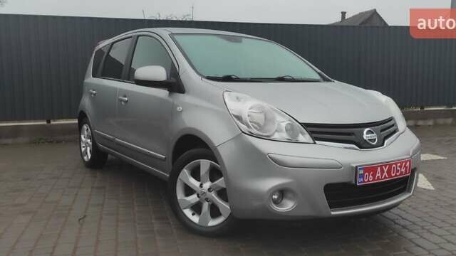Серый Ниссан Ноут, объемом двигателя 1.6 л и пробегом 218 тыс. км за 6700 $, фото 1 на Automoto.ua