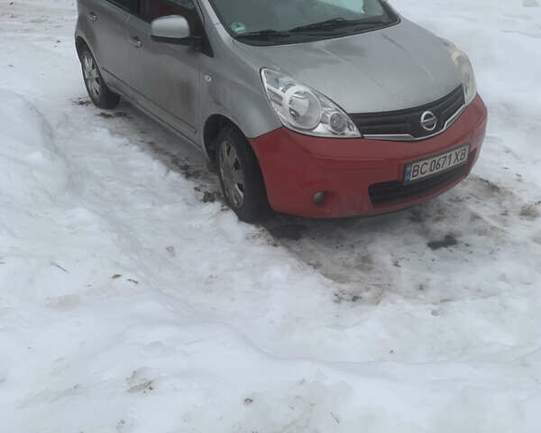 Серый Ниссан Ноут, объемом двигателя 1.39 л и пробегом 112 тыс. км за 5500 $, фото 1 на Automoto.ua