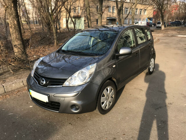 Сірий Ніссан Ноут, об'ємом двигуна 1.4 л та пробігом 76 тис. км за 7700 $, фото 1 на Automoto.ua