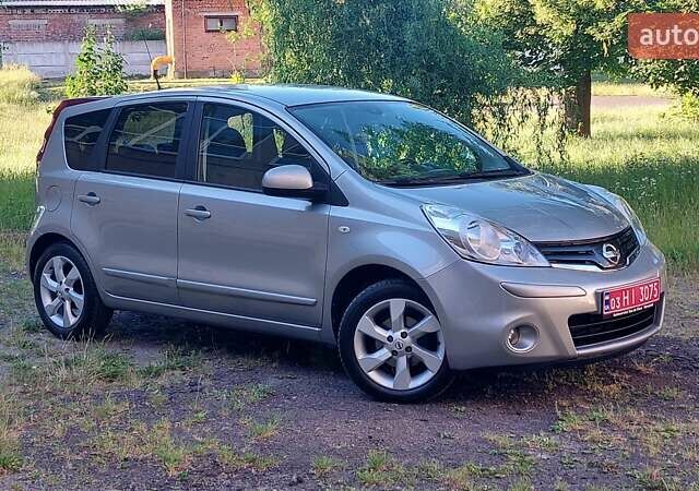 Сірий Ніссан Ноут, об'ємом двигуна 1.6 л та пробігом 188 тис. км за 5950 $, фото 1 на Automoto.ua
