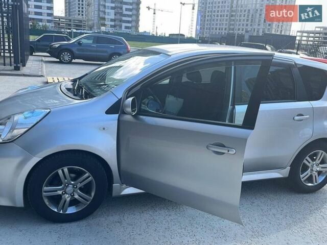 Серый Ниссан Ноут, объемом двигателя 1.5 л и пробегом 162 тыс. км за 6500 $, фото 1 на Automoto.ua