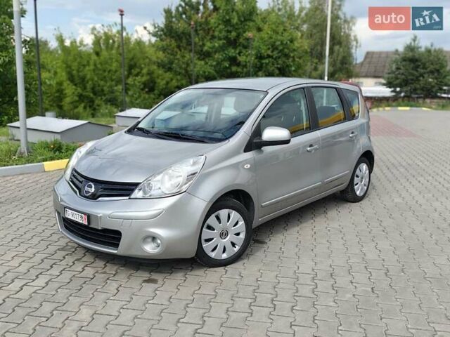 Сірий Ніссан Ноут, об'ємом двигуна 1.6 л та пробігом 206 тис. км за 5400 $, фото 1 на Automoto.ua