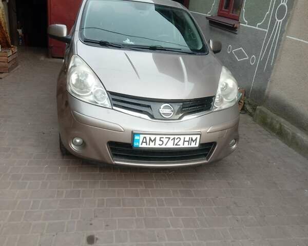 Сірий Ніссан Ноут, об'ємом двигуна 1.46 л та пробігом 210 тис. км за 5500 $, фото 1 на Automoto.ua