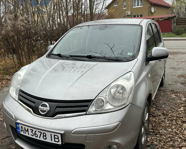 Серый Ниссан Ноут, объемом двигателя 1.4 л и пробегом 141 тыс. км за 5800 $, фото 1 на Automoto.ua