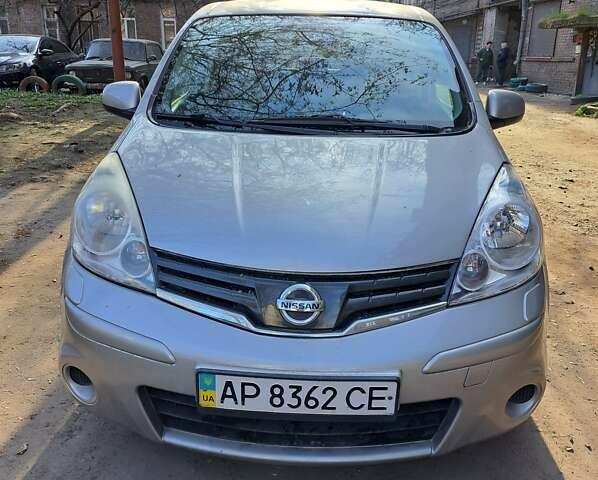 Сірий Ніссан Ноут, об'ємом двигуна 1.39 л та пробігом 138 тис. км за 8000 $, фото 1 на Automoto.ua