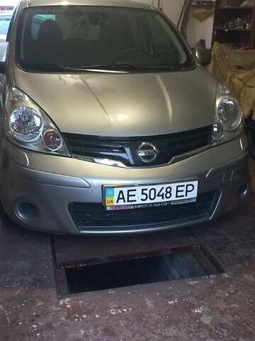 Сірий Ніссан Ноут, об'ємом двигуна 0 л та пробігом 82 тис. км за 8700 $, фото 1 на Automoto.ua