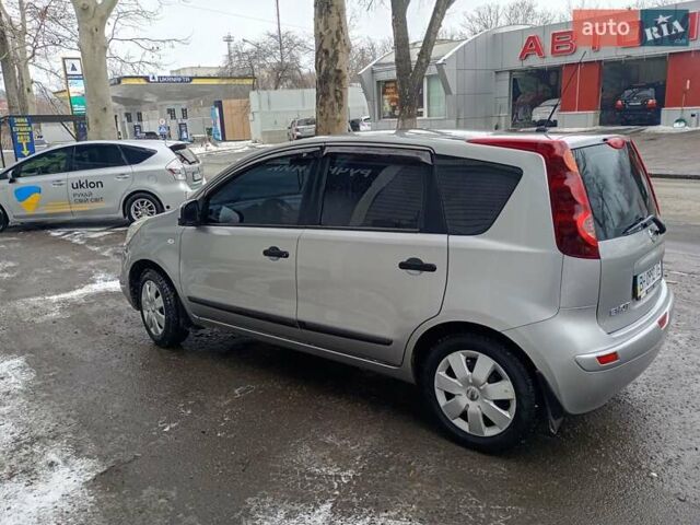 Сірий Ніссан Ноут, об'ємом двигуна 1.39 л та пробігом 127 тис. км за 5500 $, фото 1 на Automoto.ua