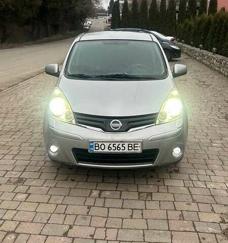 Серый Ниссан Ноут, объемом двигателя 1.39 л и пробегом 153 тыс. км за 5600 $, фото 1 на Automoto.ua