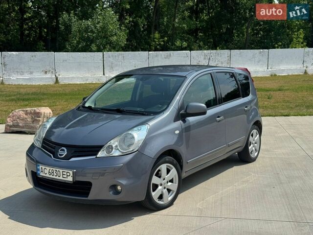 Серый Ниссан Ноут, объемом двигателя 1.46 л и пробегом 200 тыс. км за 5700 $, фото 1 на Automoto.ua