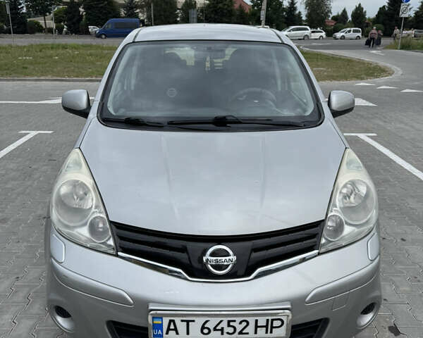 Сірий Ніссан Ноут, об'ємом двигуна 1.39 л та пробігом 128 тис. км за 5800 $, фото 1 на Automoto.ua