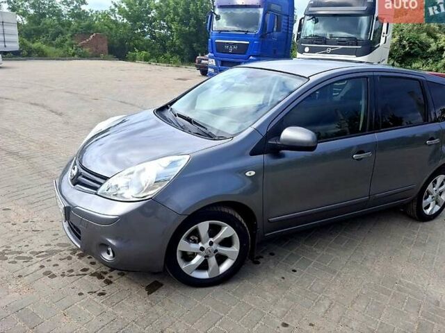 Сірий Ніссан Ноут, об'ємом двигуна 1.5 л та пробігом 237 тис. км за 6200 $, фото 1 на Automoto.ua