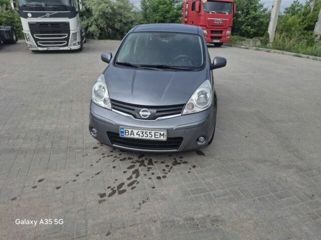 Сірий Ніссан Ноут, об'ємом двигуна 1.5 л та пробігом 237 тис. км за 6200 $, фото 1 на Automoto.ua