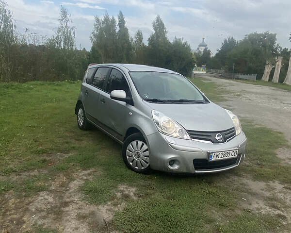 Сірий Ніссан Ноут, об'ємом двигуна 1.46 л та пробігом 230 тис. км за 6000 $, фото 1 на Automoto.ua